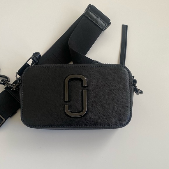 Authentic Marc Jacobs Snapshot - Picture 9 of 16